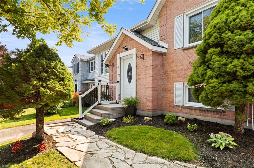 21 Golden Meadow Crescent Property Photo 2