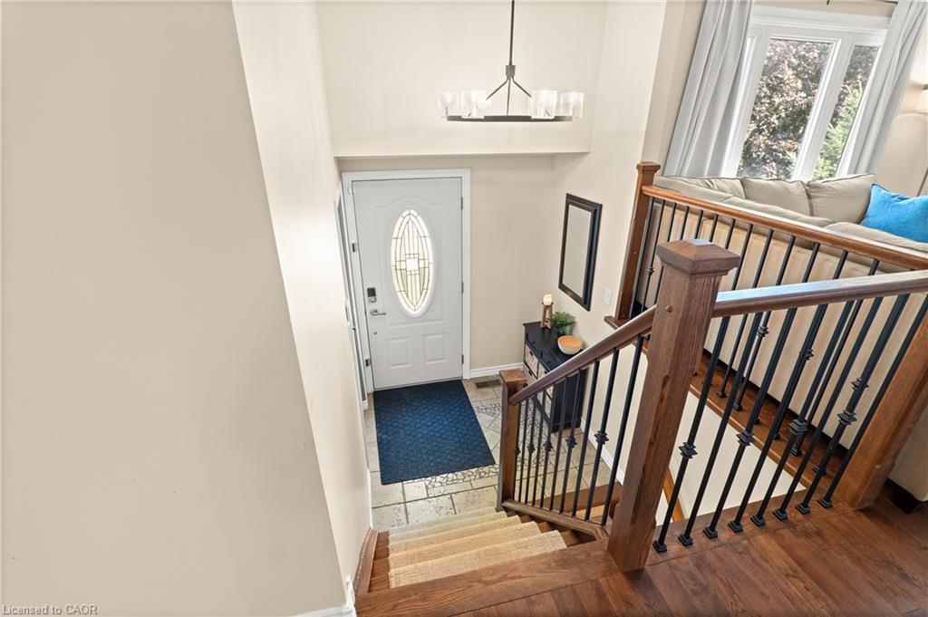 21 Golden Meadow Crescent Property Photo 6