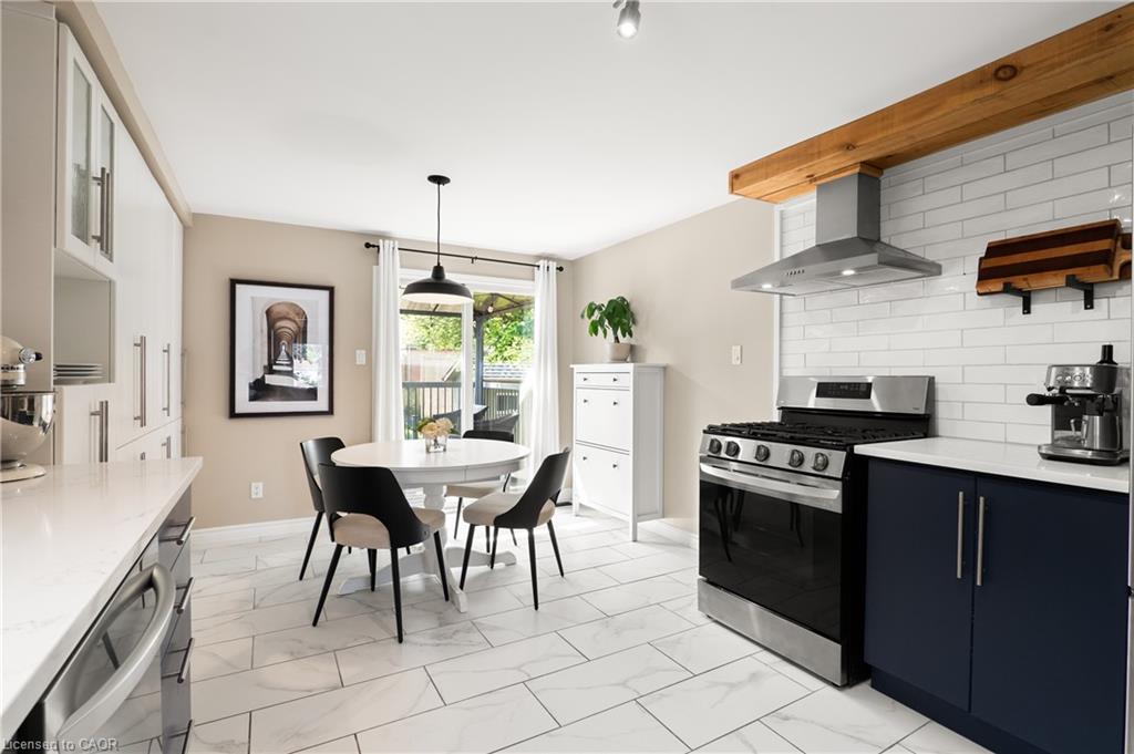 21 Golden Meadow Crescent Property Photo 16