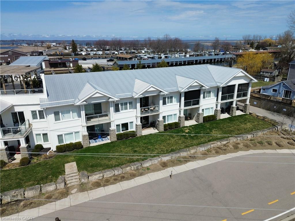 207-12 Erie Boulevard Property Photo 3