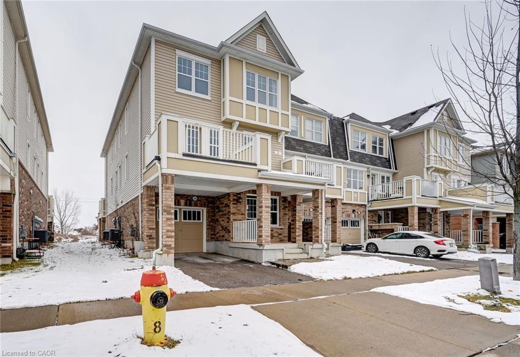 20 Stratus Street Property Photo 2