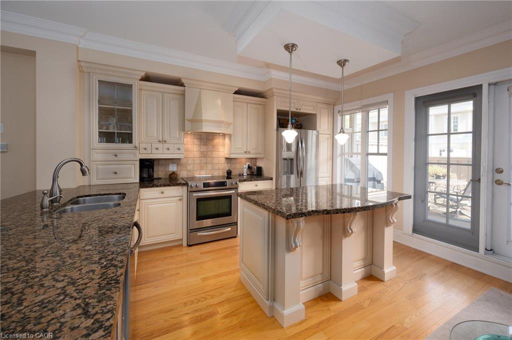 26-2369 Ontario Street Property Photo 10