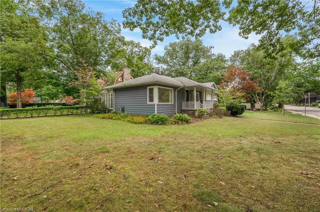 374 Spruce Street Property Photo 4