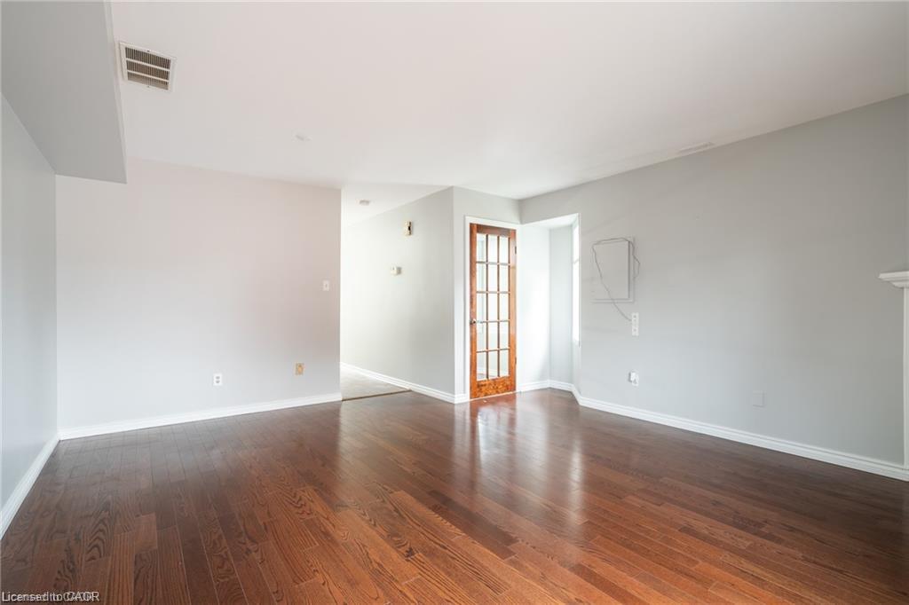 1-266 Limeridge Road E Property Photo 6