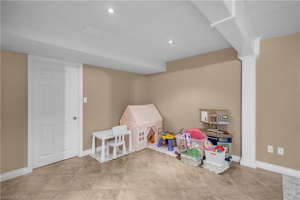 172 Alderlea Avenue Property Photo 37