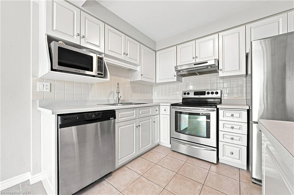 15c-67 Caroline Street S Property Photo 11