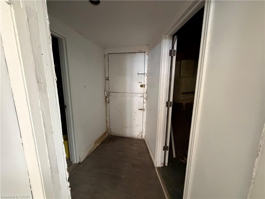 227 King Street E Property Photo 10