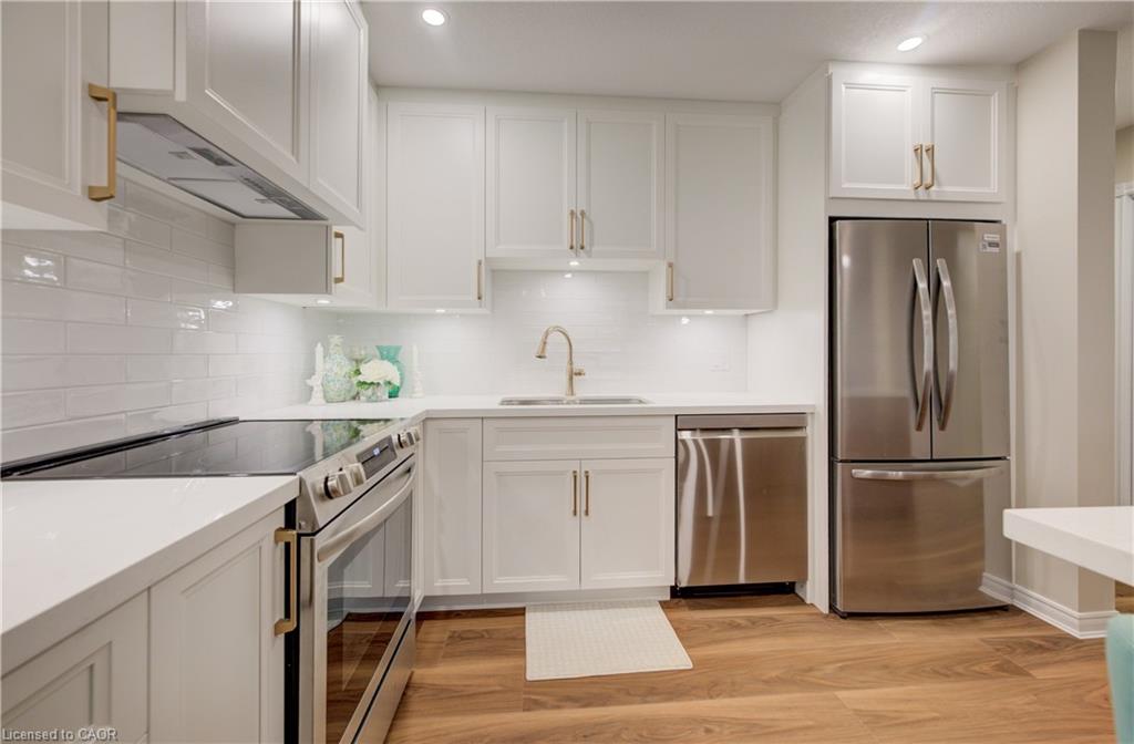 105-440 Durham Street W Property Photo 12