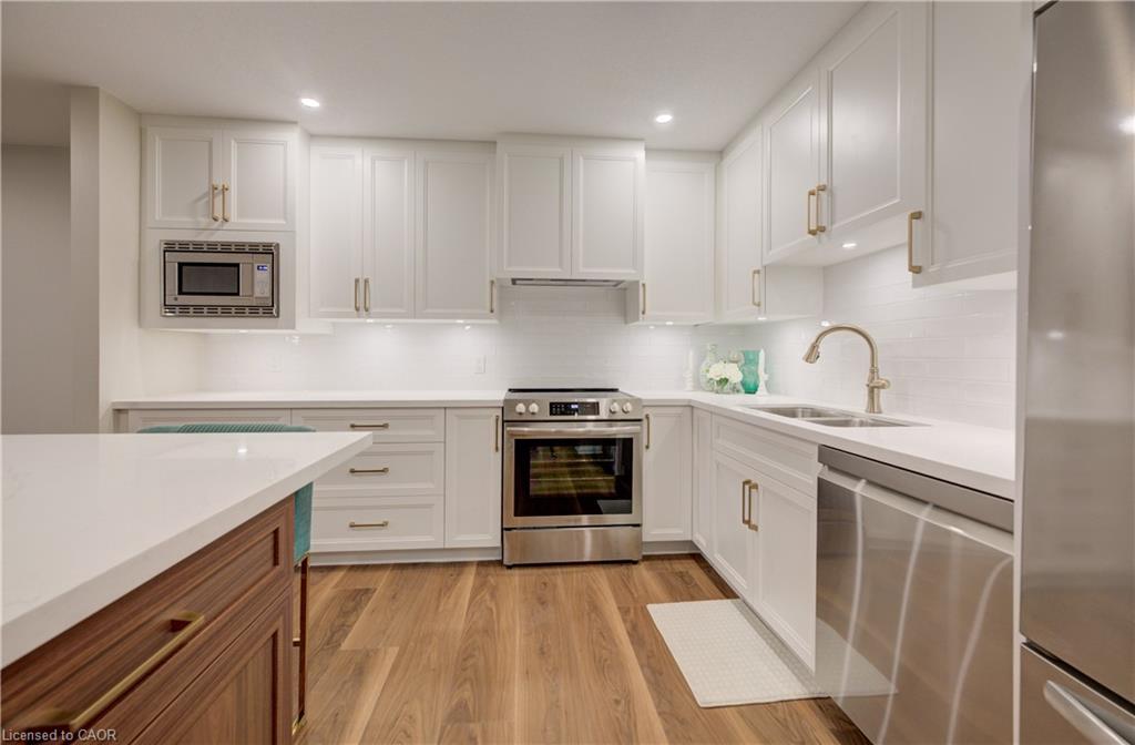 105-440 Durham Street W Property Photo 13