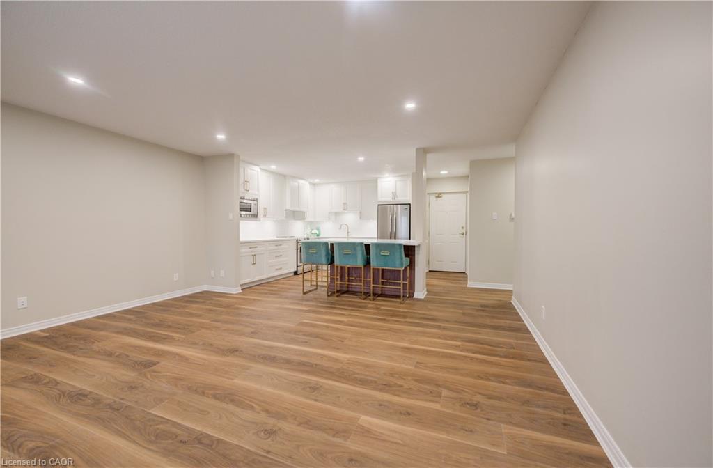 105-440 Durham Street W Property Photo 16