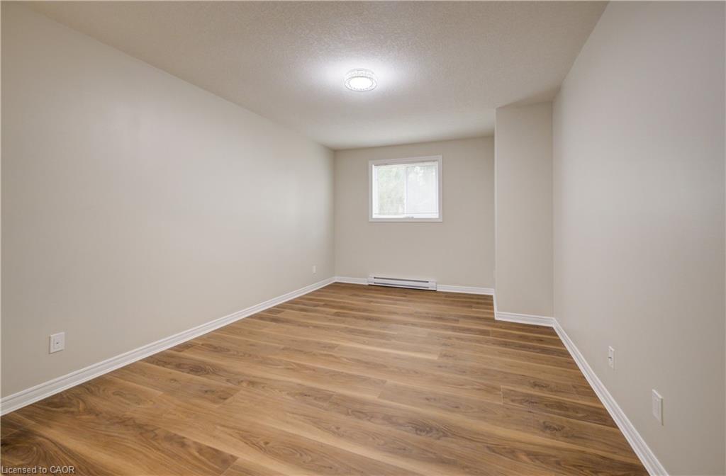 105-440 Durham Street W Property Photo 22