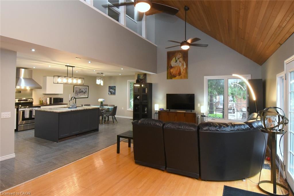 949 Upper Paradise Road Property Photo 3