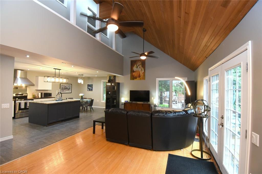 949 Upper Paradise Road Property Photo 4