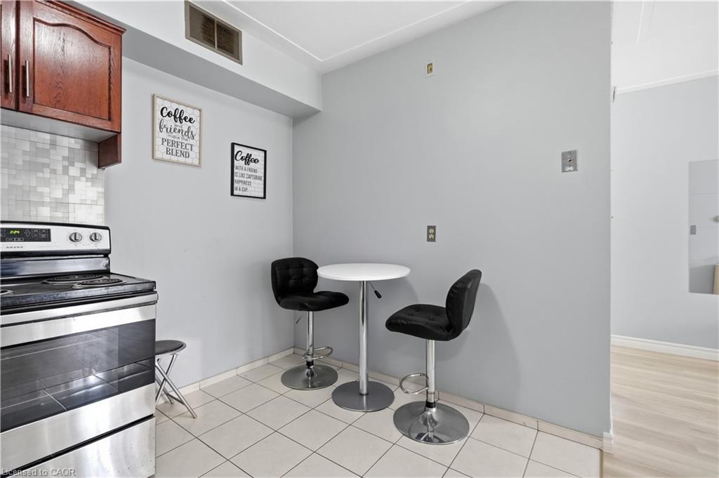 208-8 Woodman Drive S Property Photo 19