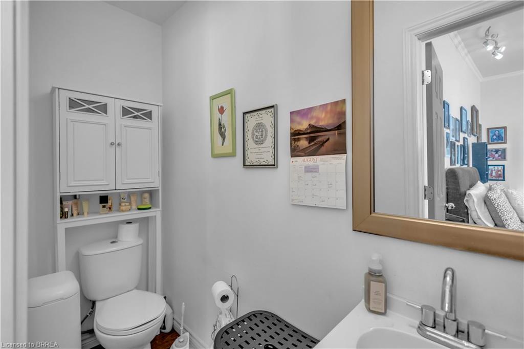 3-114 King Street Property Photo 22