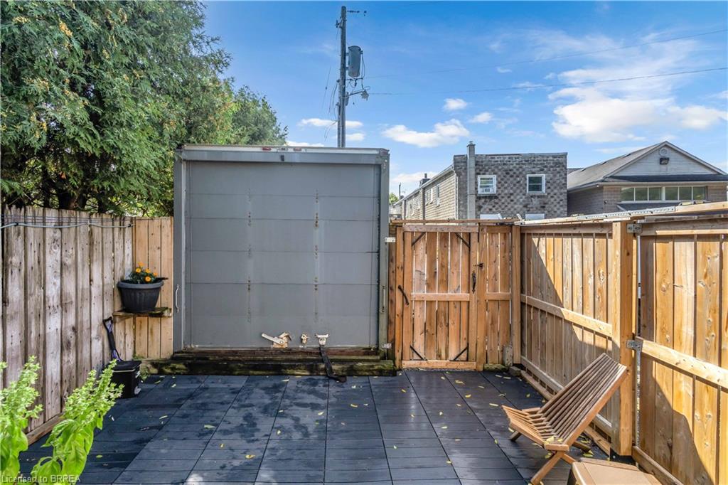 3-114 King Street Property Photo 25