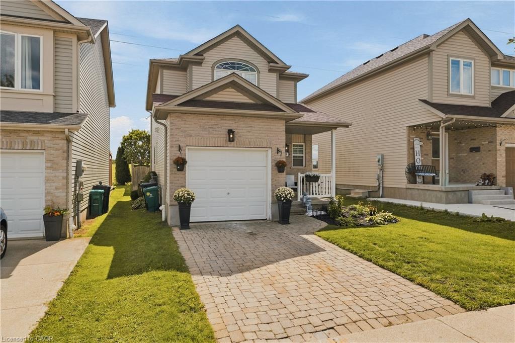 116 Henhoeffer Crescent Property Photo 4