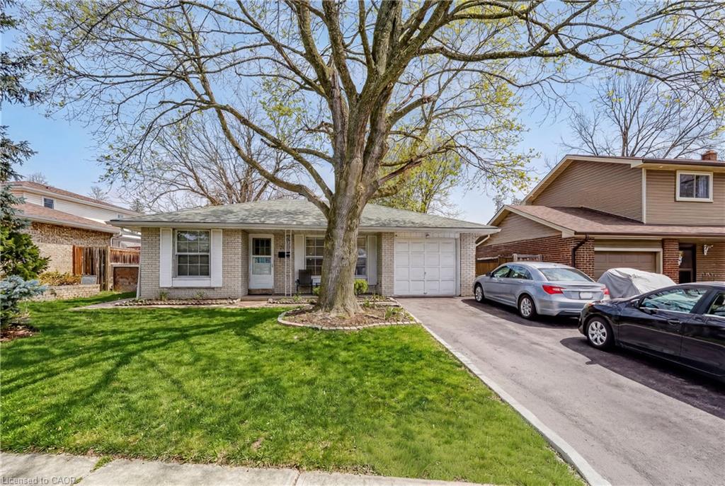 2145 Sandringham Drive Property Photo 1