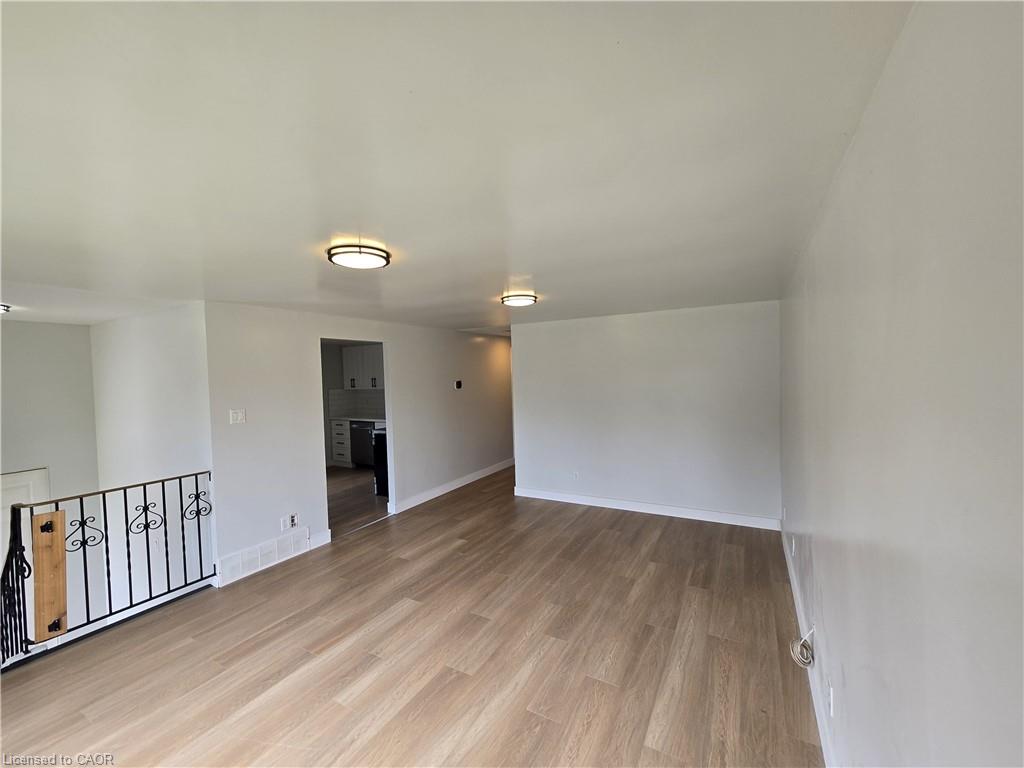 99 Cluthe Crescent Property Photo 6
