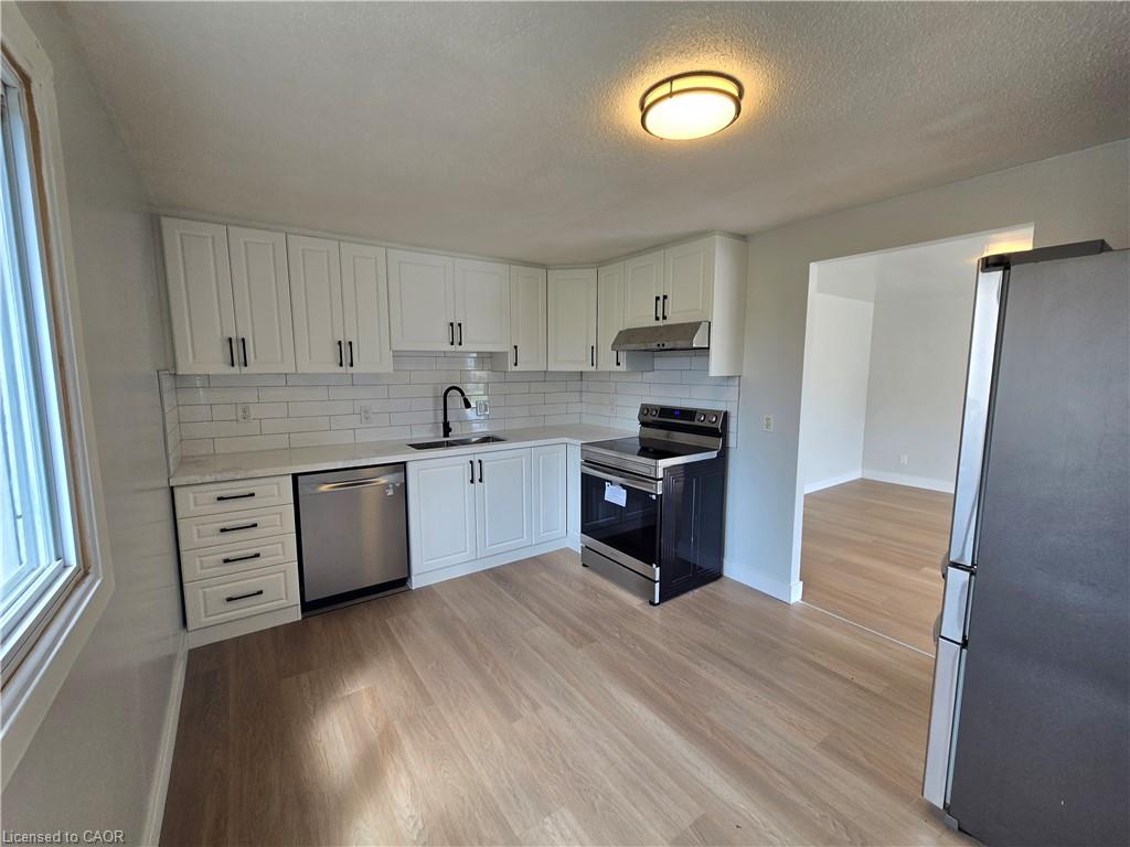 99 Cluthe Crescent Property Photo 10