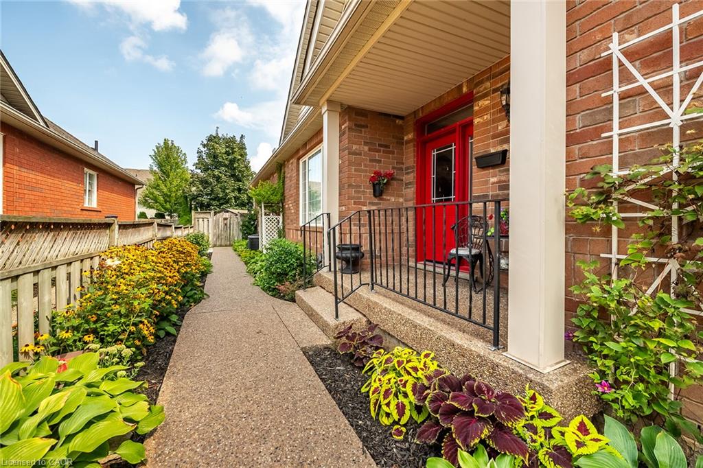 159 Thoroughbred Boulevard Property Photo 2