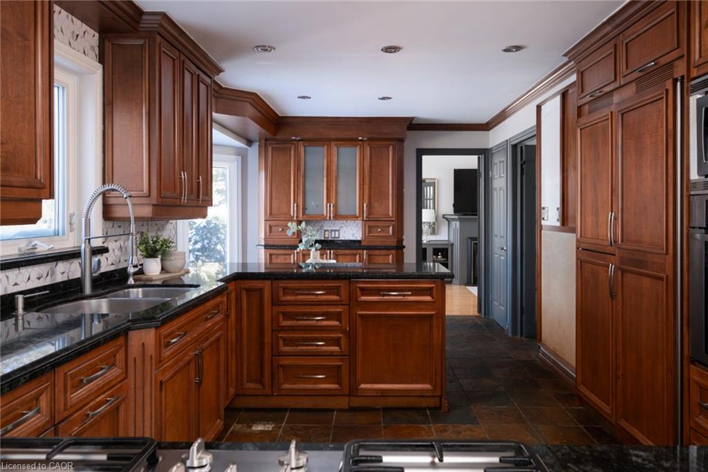 14227 Trafalgar Road Property Photo 10