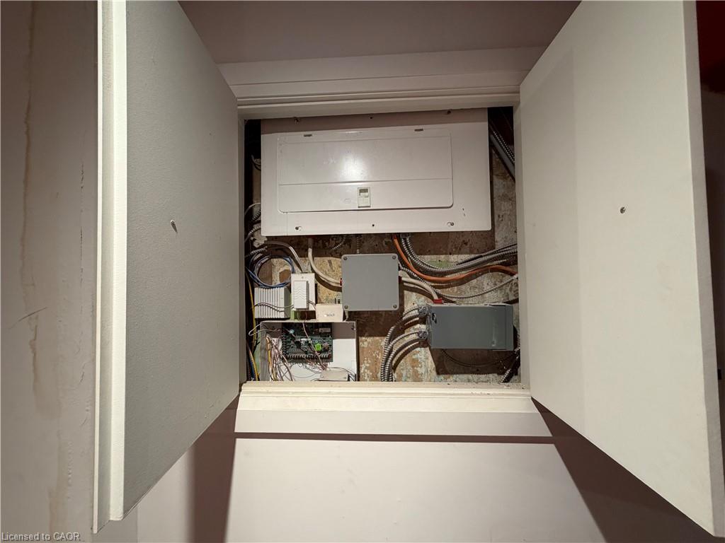 235 King Street E Property Photo 8