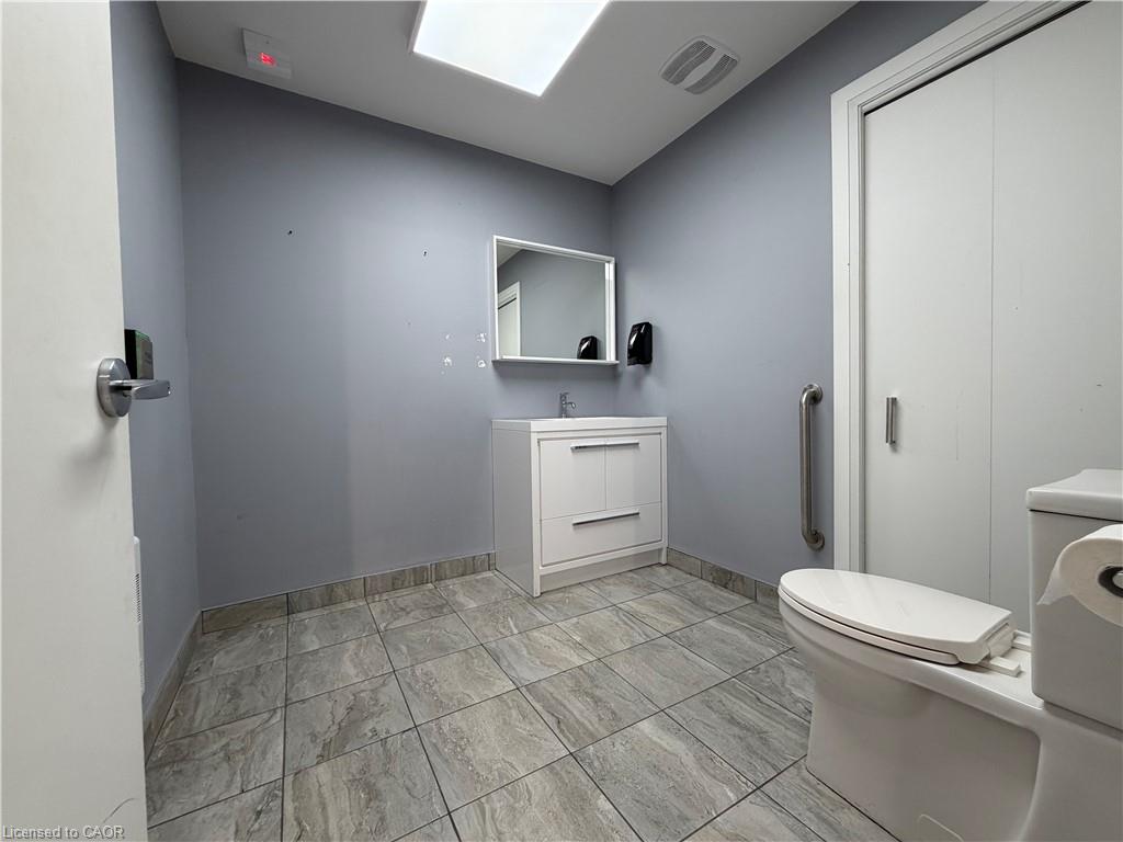235 King Street E Property Photo 9
