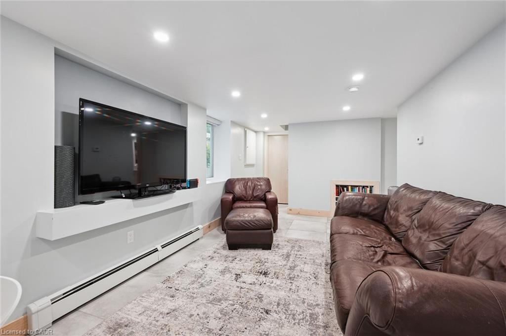 183 Elizabeth Street Property Photo 35