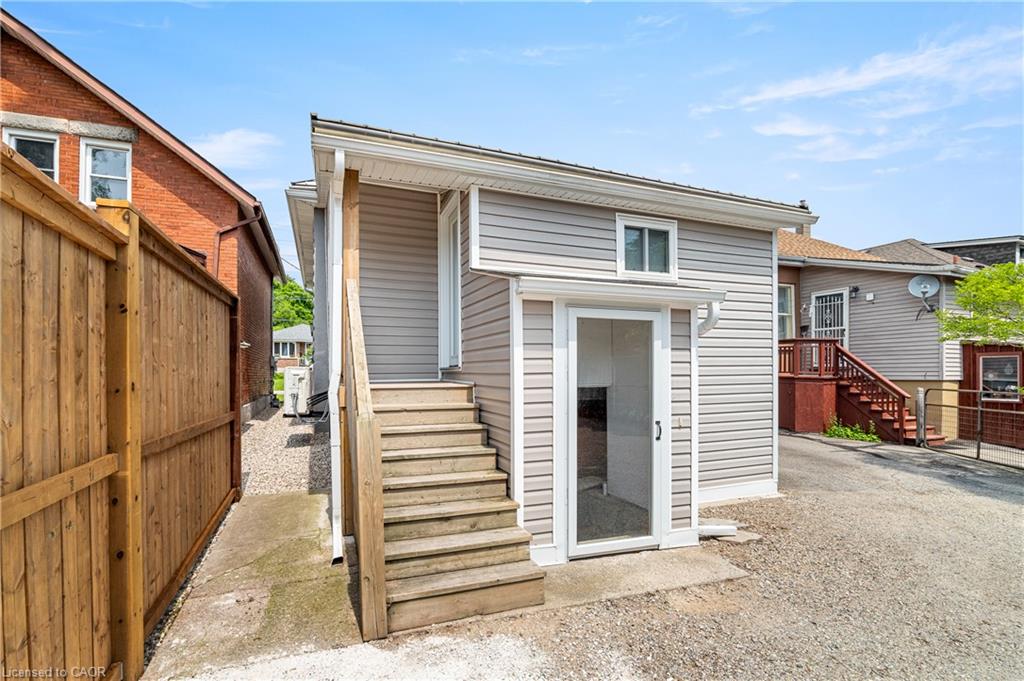 183 Elizabeth Street Property Photo 42