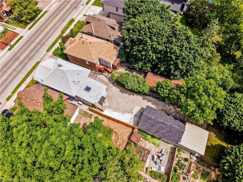 183 Elizabeth Street Property Photo 45