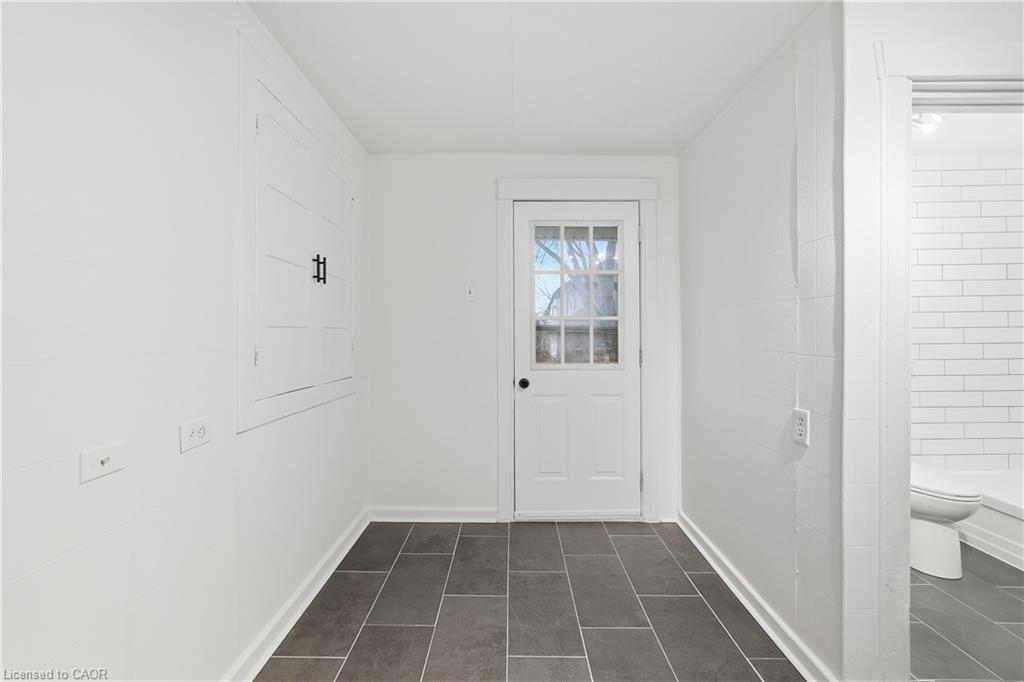 27 Albert Street Property Photo 3