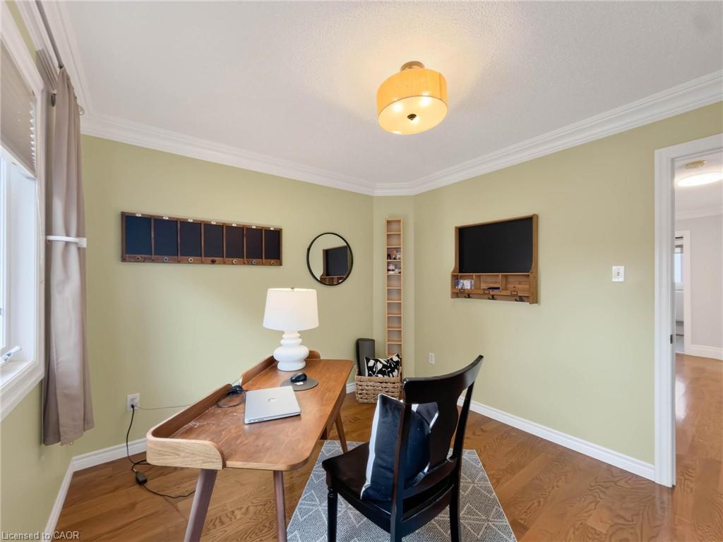1396 Thorncrest Crescent Property Photo 31