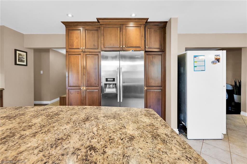 757 4th Line Property Photo 4