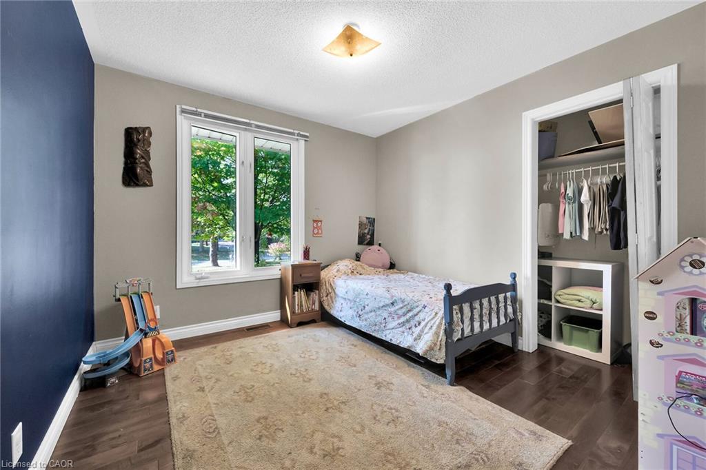 757 4th Line Property Photo 8