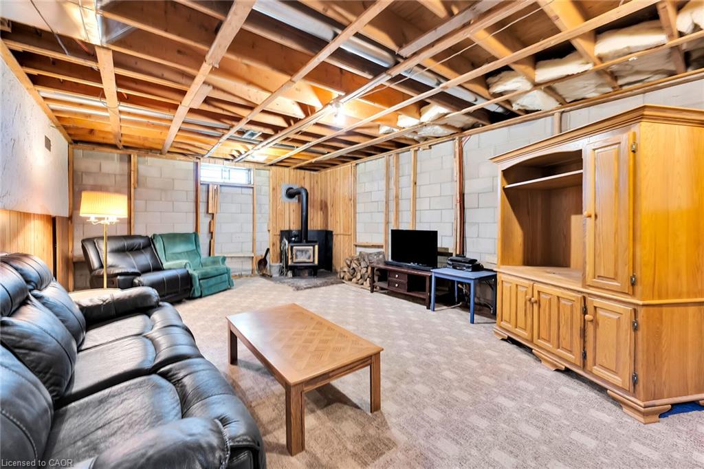 757 4th Line Property Photo 12