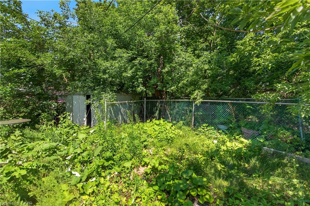627 Geneva Park Drive Property Photo 8