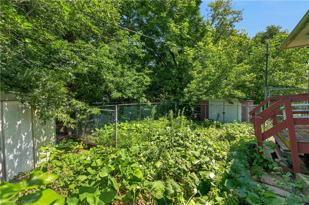 627 Geneva Park Drive Property Photo 10