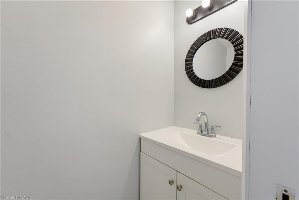 80 Highland Crescent Property Photo 7