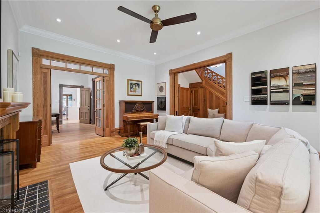 80 London Road W Property Photo 9