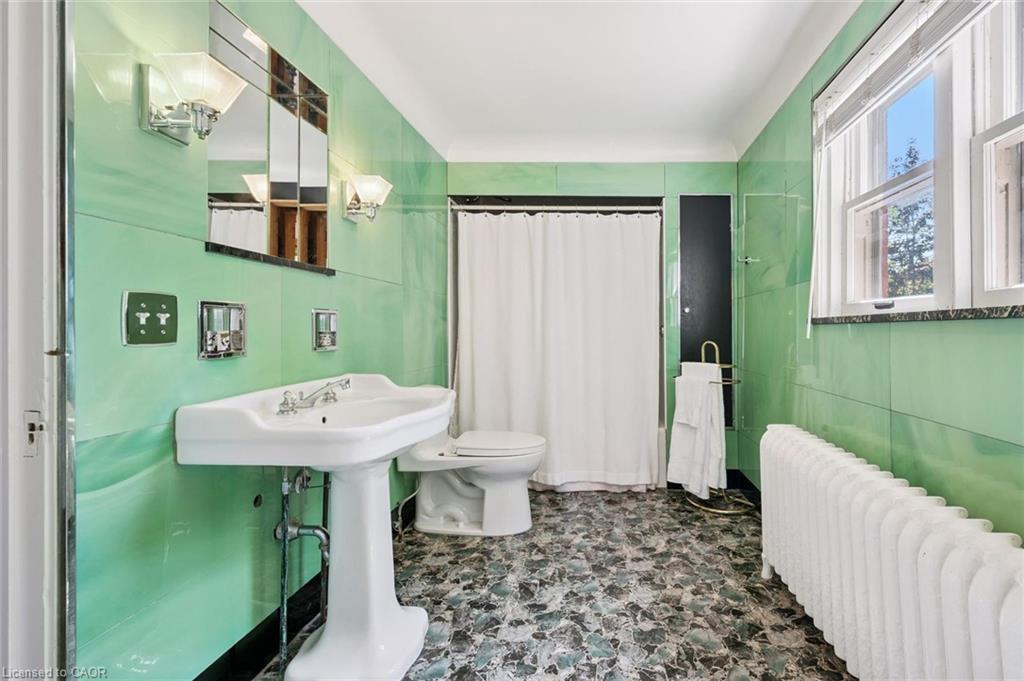 80 London Road W Property Photo 26