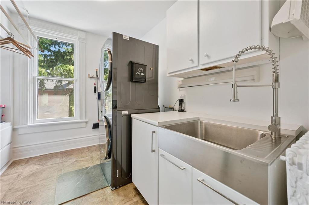 80 London Road W Property Photo 33