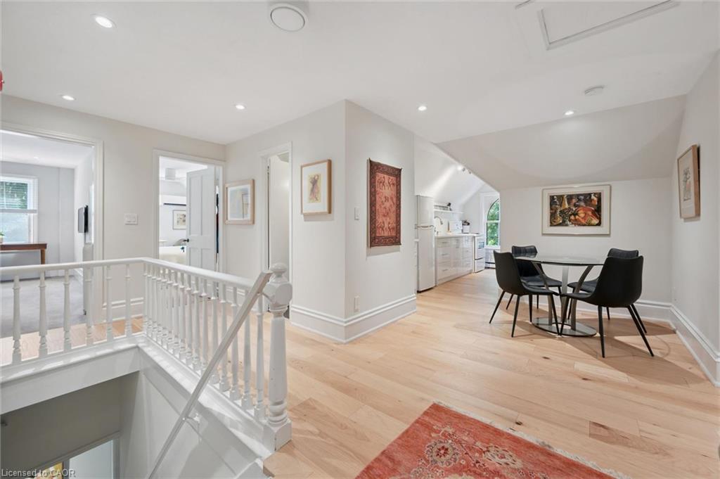 80 London Road W Property Photo 34
