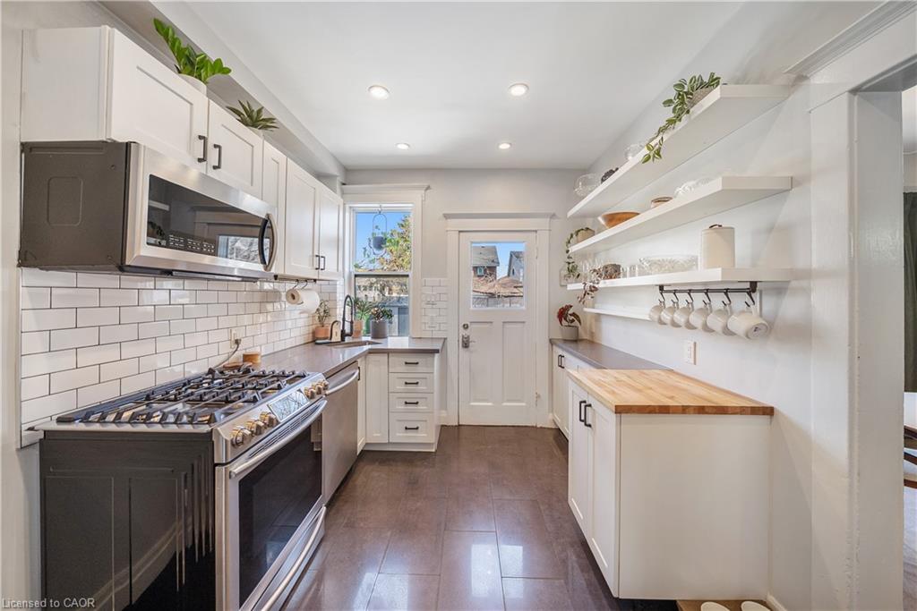 30 Lottridge Street Property Photo 15