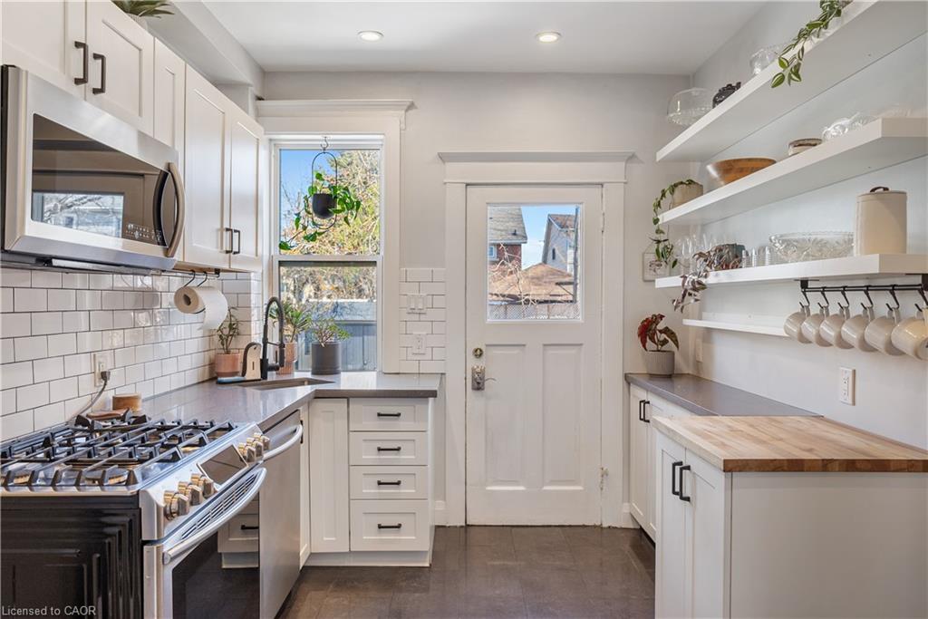 30 Lottridge Street Property Photo 16