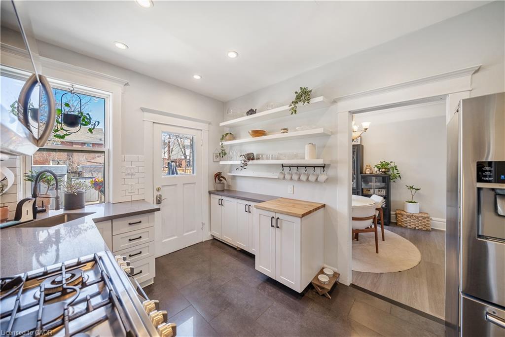 30 Lottridge Street Property Photo 18