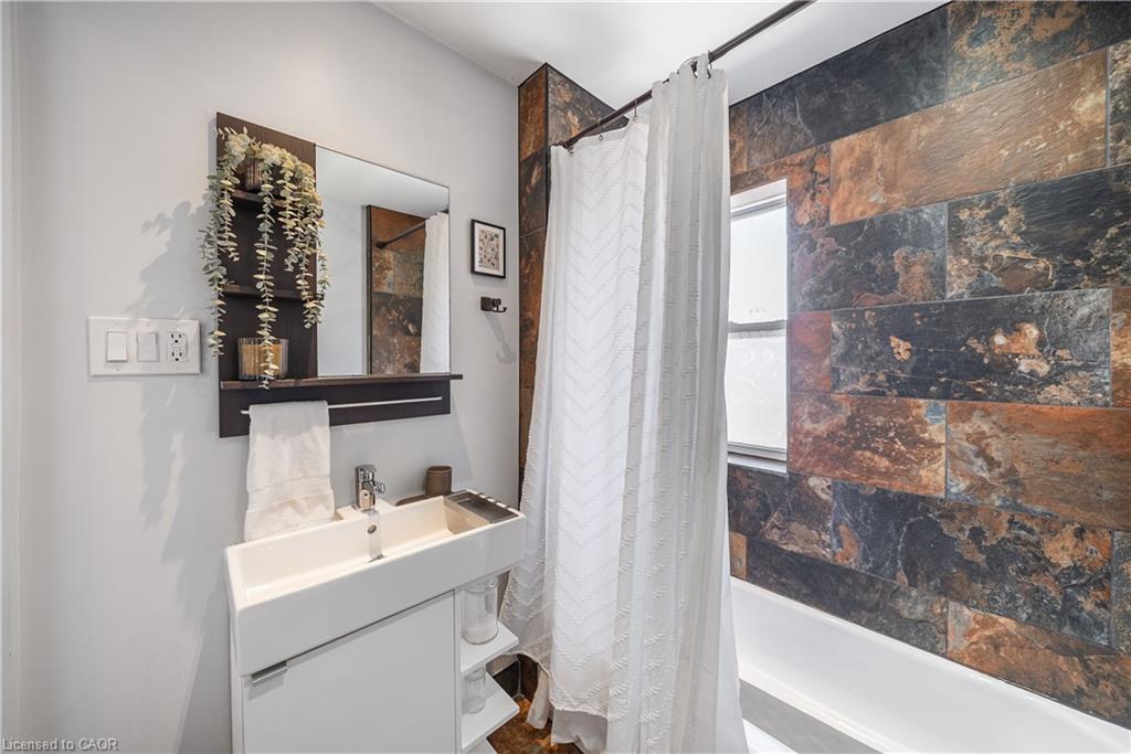 30 Lottridge Street Property Photo 26