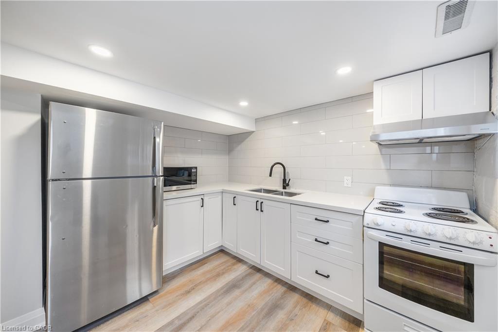 30 Lottridge Street Property Photo 38