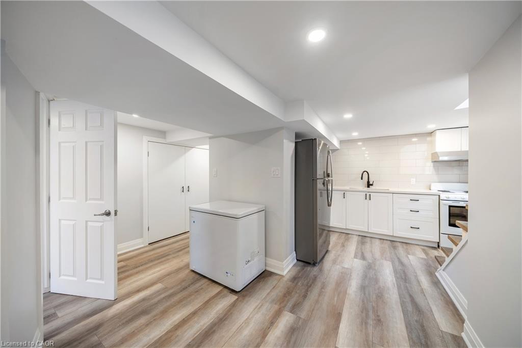 30 Lottridge Street Property Photo 42
