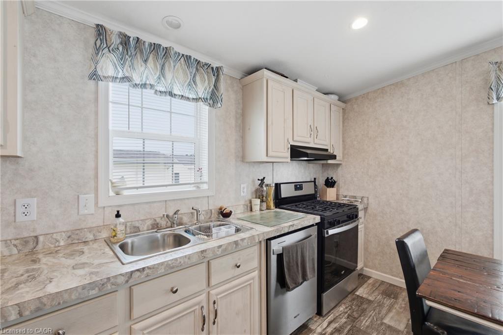 10 Marsh Cove Property Photo 12